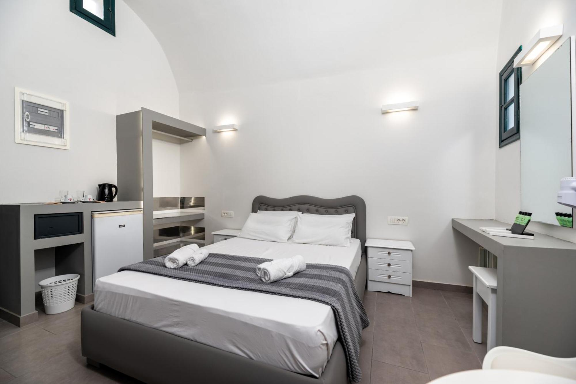 Hotel de apartamente Anemomilos Perissa (Santorini)